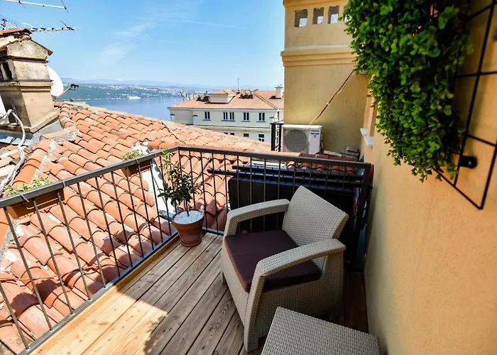 Luxury Blue Bay Apartment