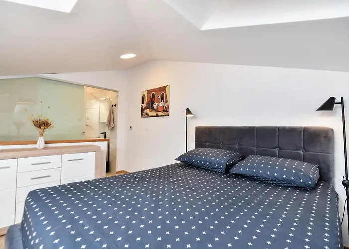 Luxury Blue Bay Apartment